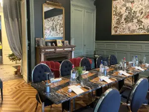 35 m² Reception Room in Bordeaux Events for 26-30 Guests