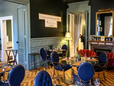 35 m² Reception Room in Bordeaux Events for 26-30 Guests