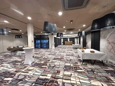 120 m² Daylight Meeting Room Mountain Views in Annecy