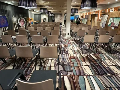 120 m² Daylight Meeting Room Mountain Views in Annecy