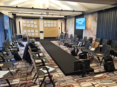 120 m² Daylight Meeting Room Mountain Views in Annecy