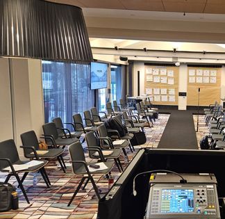 120 m² Daylight Meeting Room Mountain Views in Annecy