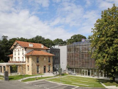 40 m² Meeting Room for 20 People in Enchanted Forest Setting