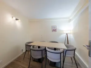 Hybrid Café & Coworking Space in Toulouse for Professional Events