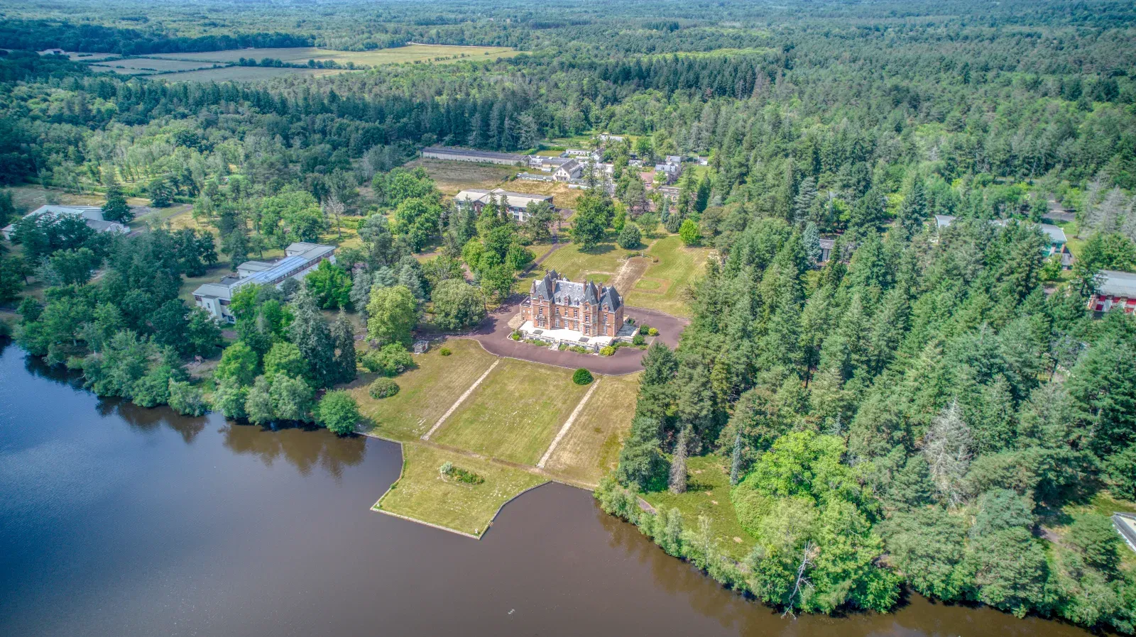 Domaine in Sologne Event Venue in Natural Setting