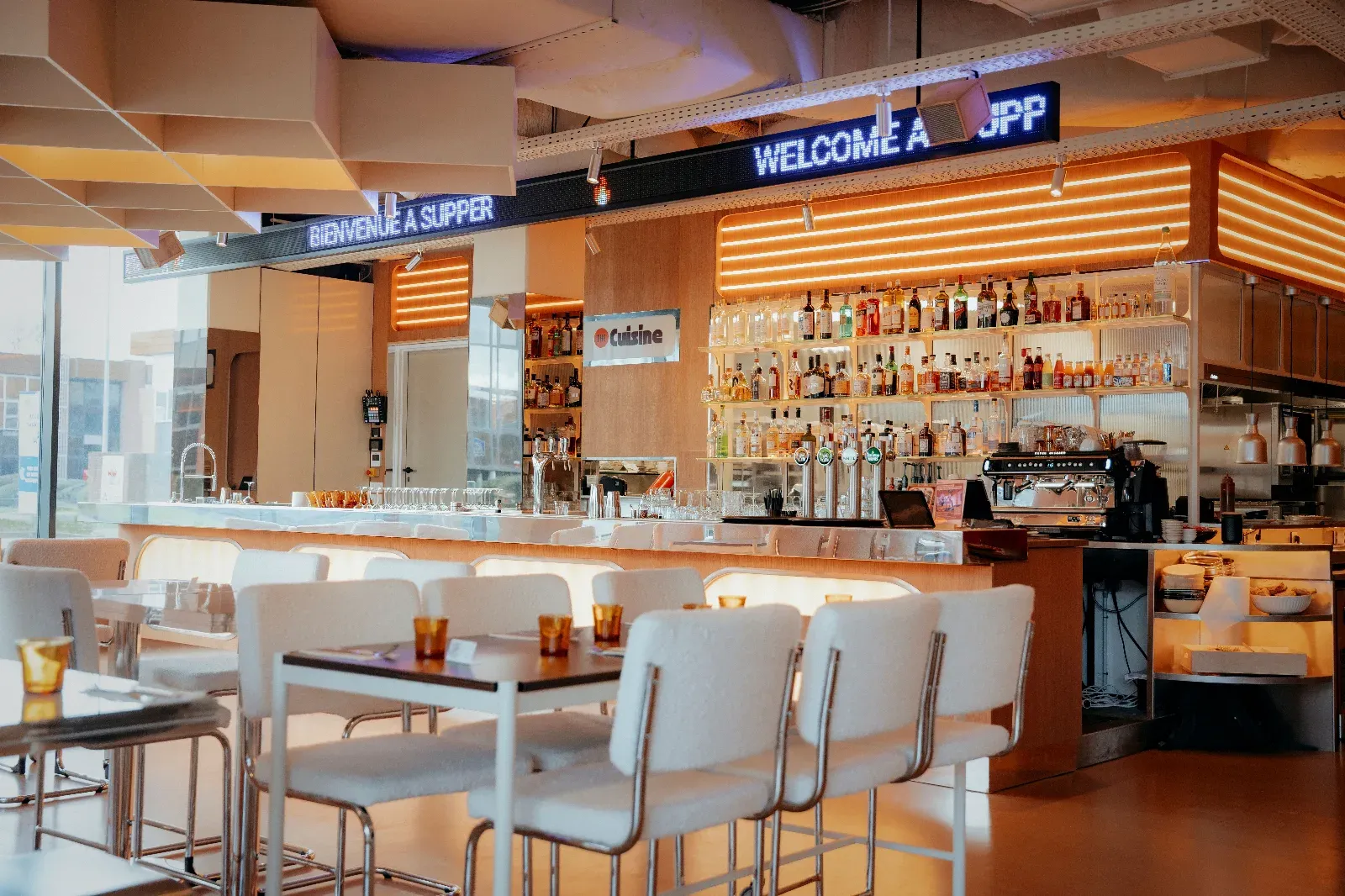 70's Retro-Futuristic Restaurant in Labège Dining & Events