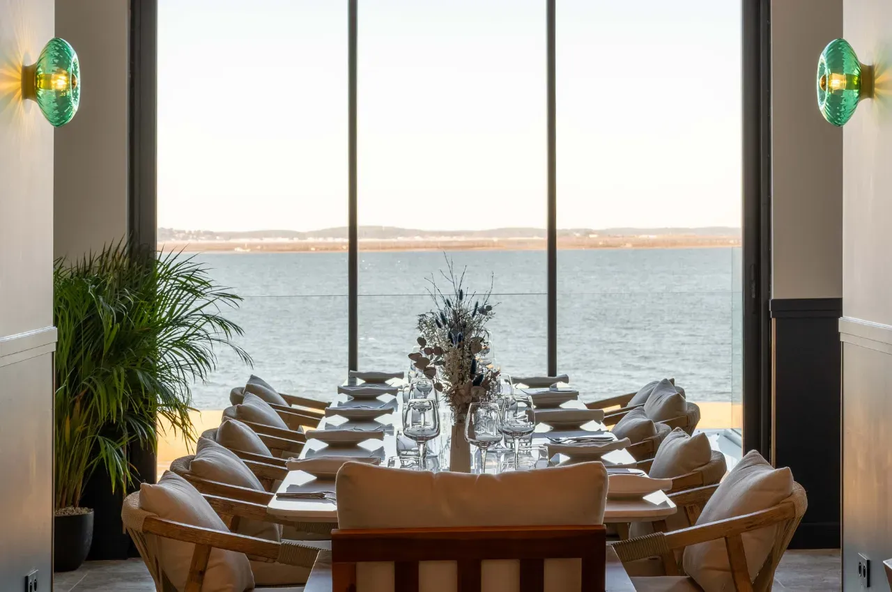 5-Star Waterfront Hotel in Arcachon Beach Access & Luxury Amenities