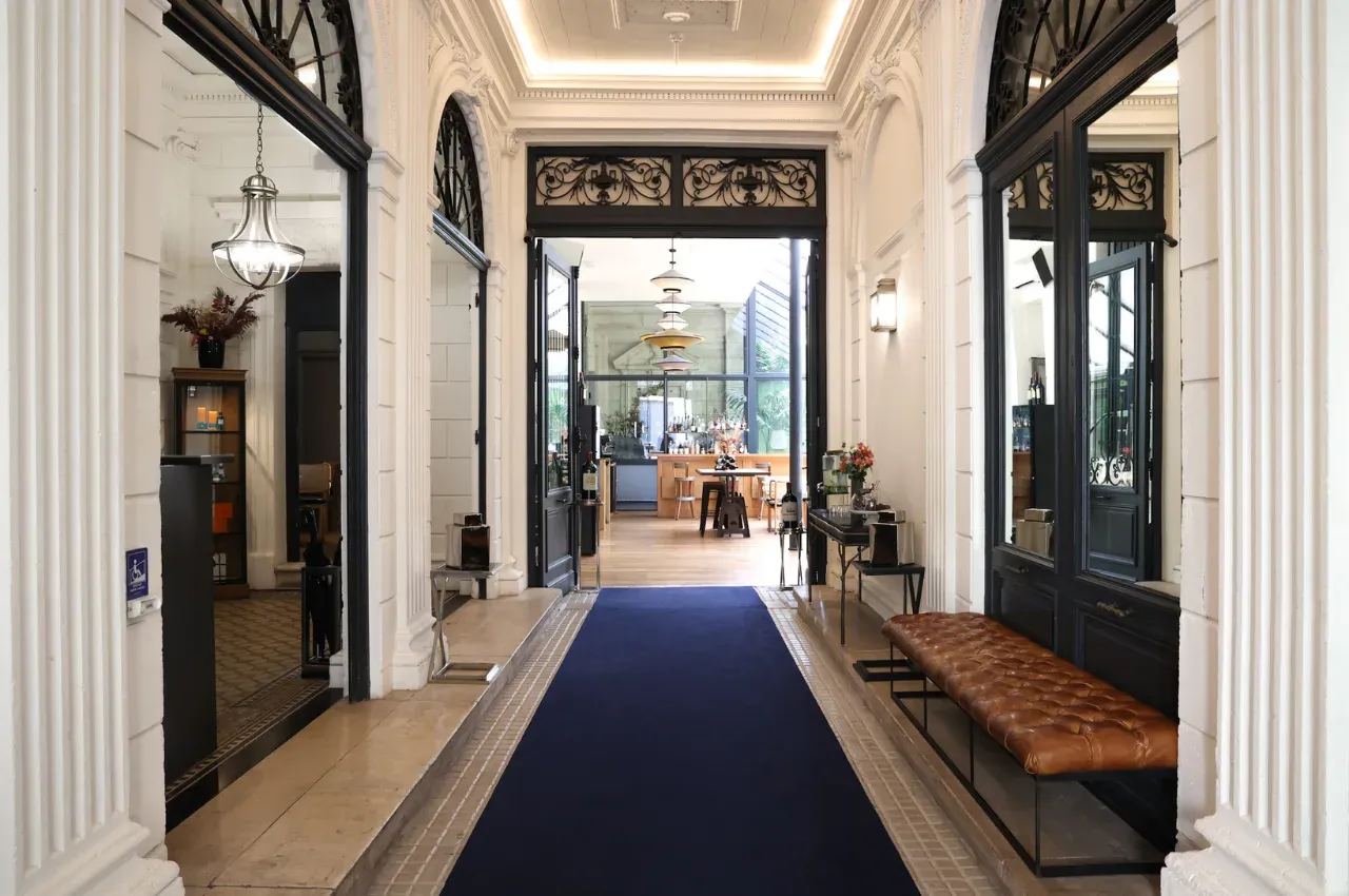 hôtel de luxe 5 étoiles dans un hôtel particulier historique de Bordeaux
