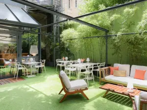 hôtel de luxe 5 étoiles dans un hôtel particulier historique de Bordeaux