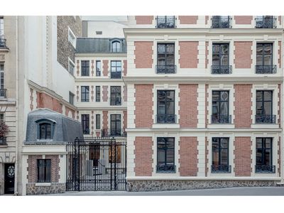 Prestigious Paris Event Venue for Business Gatherings