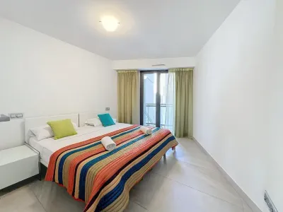 Modern 2-Bedroom Apartment for Events in Cannes