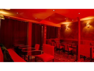 Festive Restaurant in Paris: Elegant Dining & Party Atmosphere