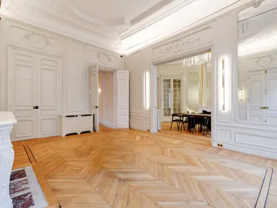 Haussmann-Style Flat for Events in Paris 2nd Arrondissement