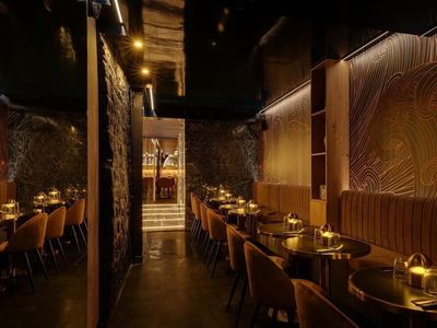 Asian-Portuguese Cocktail Bar in Montorgueil Signature Cocktails & Fusion Cuisine