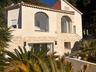 Villa with Heated Pool & Mediterranean Garden in Cagnes-sur-Mer