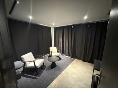 Fully-Equipped Podcast Studio in Boulogne-Billancourt