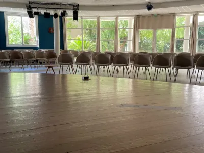 Marseille Auditorium: Flexible Event Space with Outdoor Area