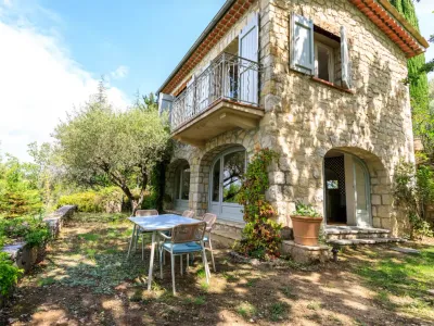 Provençal Estate Retreat for Corporate Offsites & Group Getaways