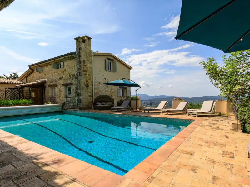 Provençal Estate Retreat for Corporate Offsites & Group Getaways