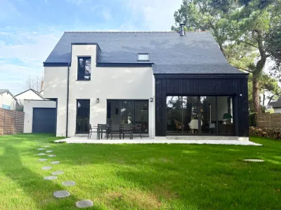 Modern Beach House in La Trinité-sur-Mer with Sea View & Private Suites