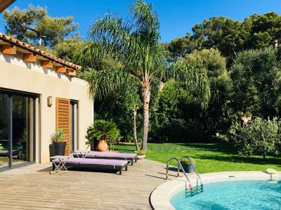 Architect-designed villa on the Giens peninsula