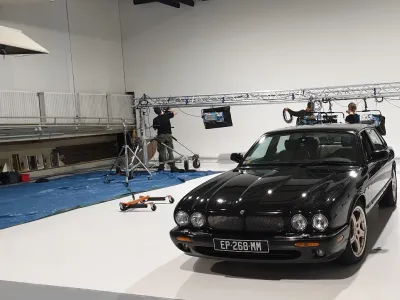 650 m² Divisible Studio for Creative Projects Near Paris