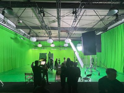 studio divisible de 650 m² pour projets créatifs près de Paris