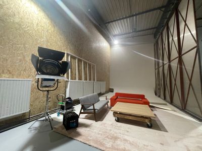 Cyclorama Studio – Cyclo B (1 Face) | High Ceiling Event Space in Bagnolet