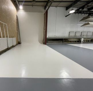 Cyclorama Studio – Cyclo B (1 Face) | High Ceiling Event Space in Bagnolet