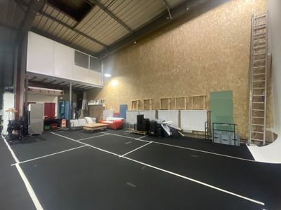 Cyclorama Studio – Cyclo B (1 Face) | High Ceiling Event Space in Bagnolet