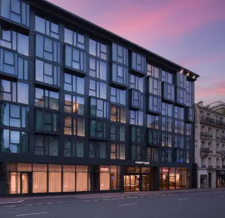 Light-Filled Hotel & Event Venue in Issy-les-Moulineaux