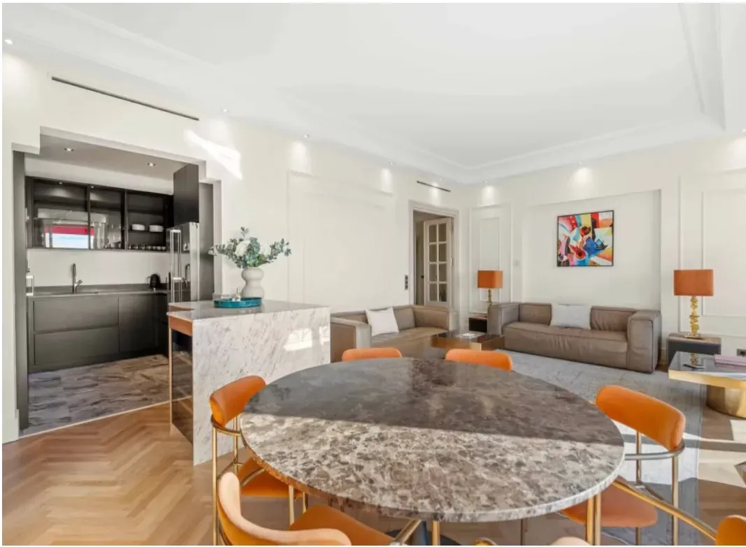 Luxury Art Deco Apartment in Cannes with Sea View