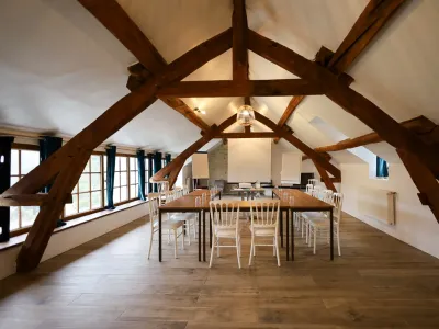 45m² Meeting Room with Park Views in Saint-Cyr-en-Arthies