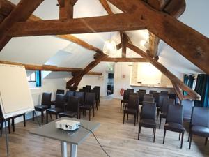 45m² Meeting Room with Park Views in Saint-Cyr-en-Arthies
