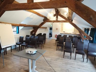 45m² Meeting Room with Park Views in Saint-Cyr-en-Arthies