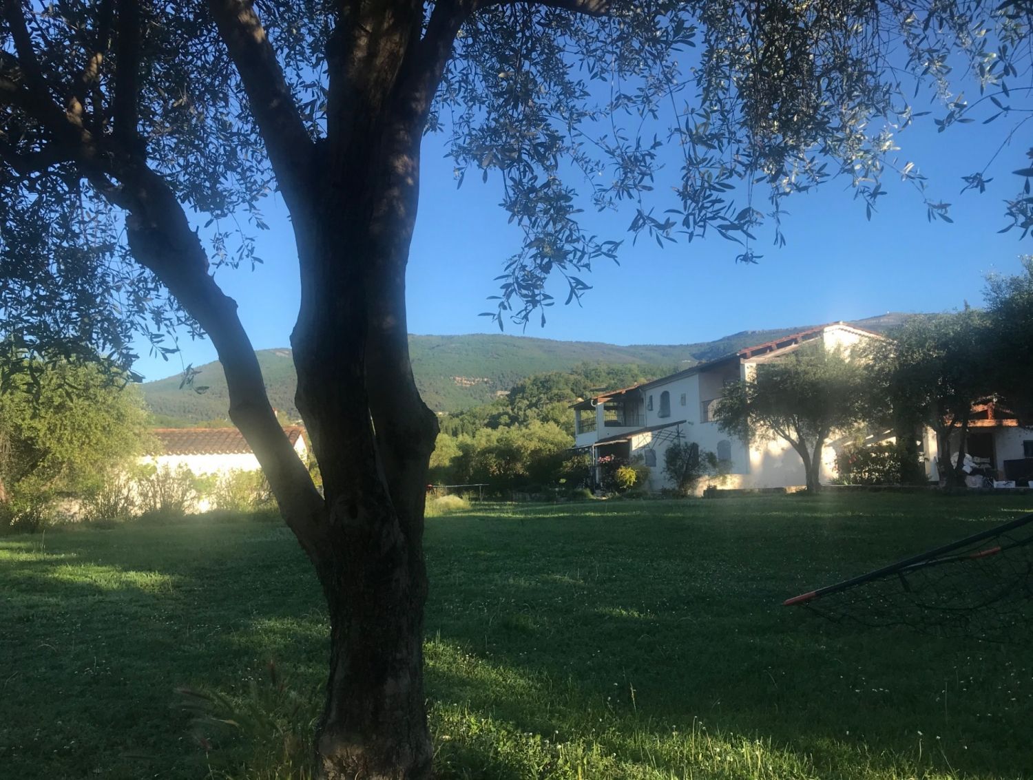 Spacious 5-bed Villa with Pool- minimum 2 nuitees