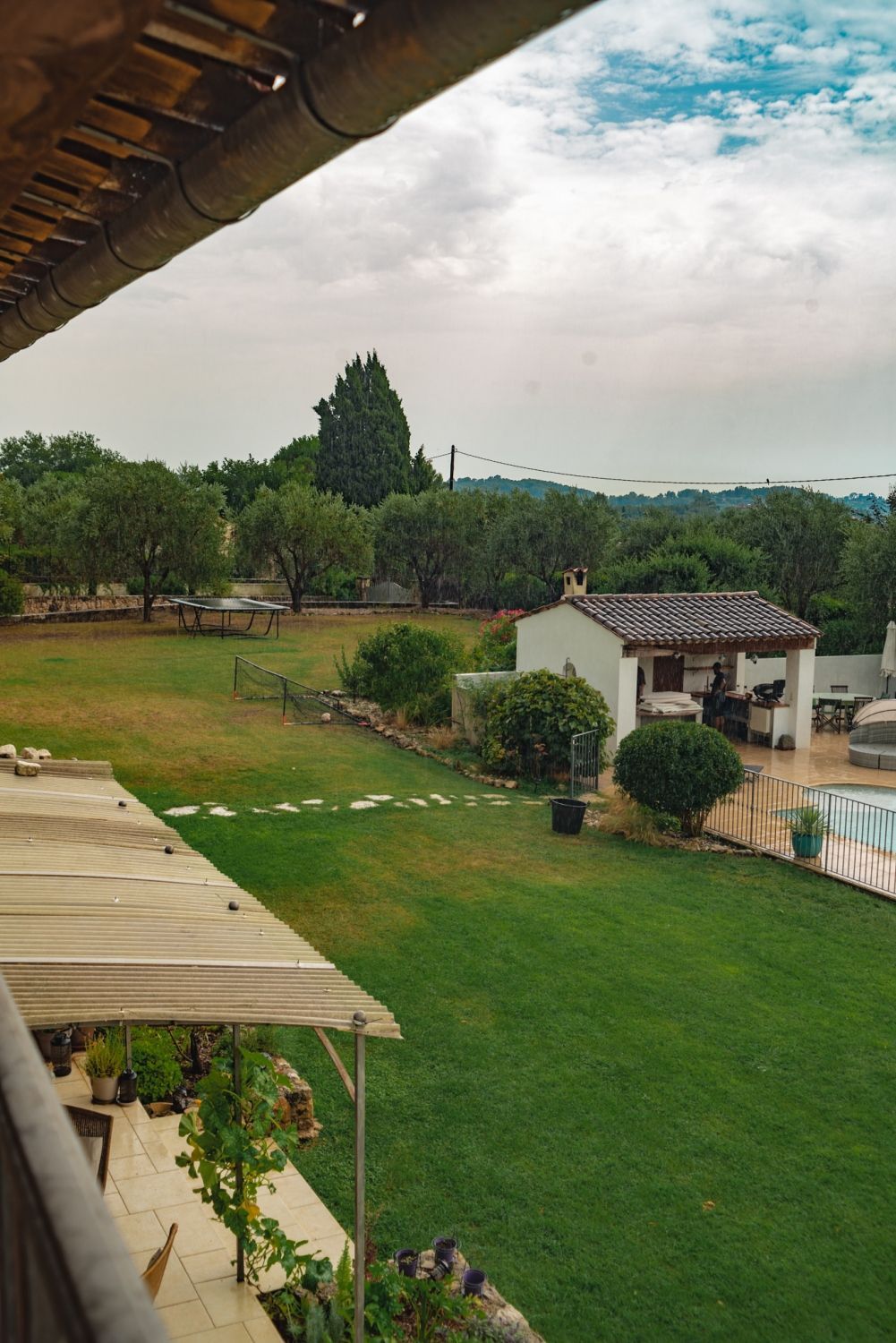 Spacious 5-bed Villa with Pool- minimum 2 nuitees