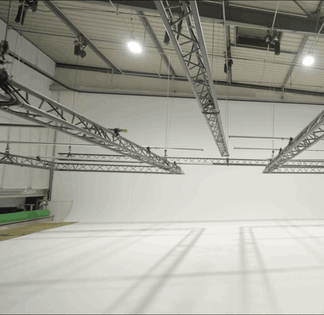 2-Sided Cyclorama Studio for Filming & Events in Bagnolet