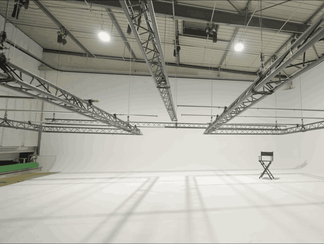 Studio Cyclorama 2 Faces pour Tournages & Événements à Bagnolet