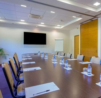 46 m² Seminar Room in the French Countryside for 10-30 People