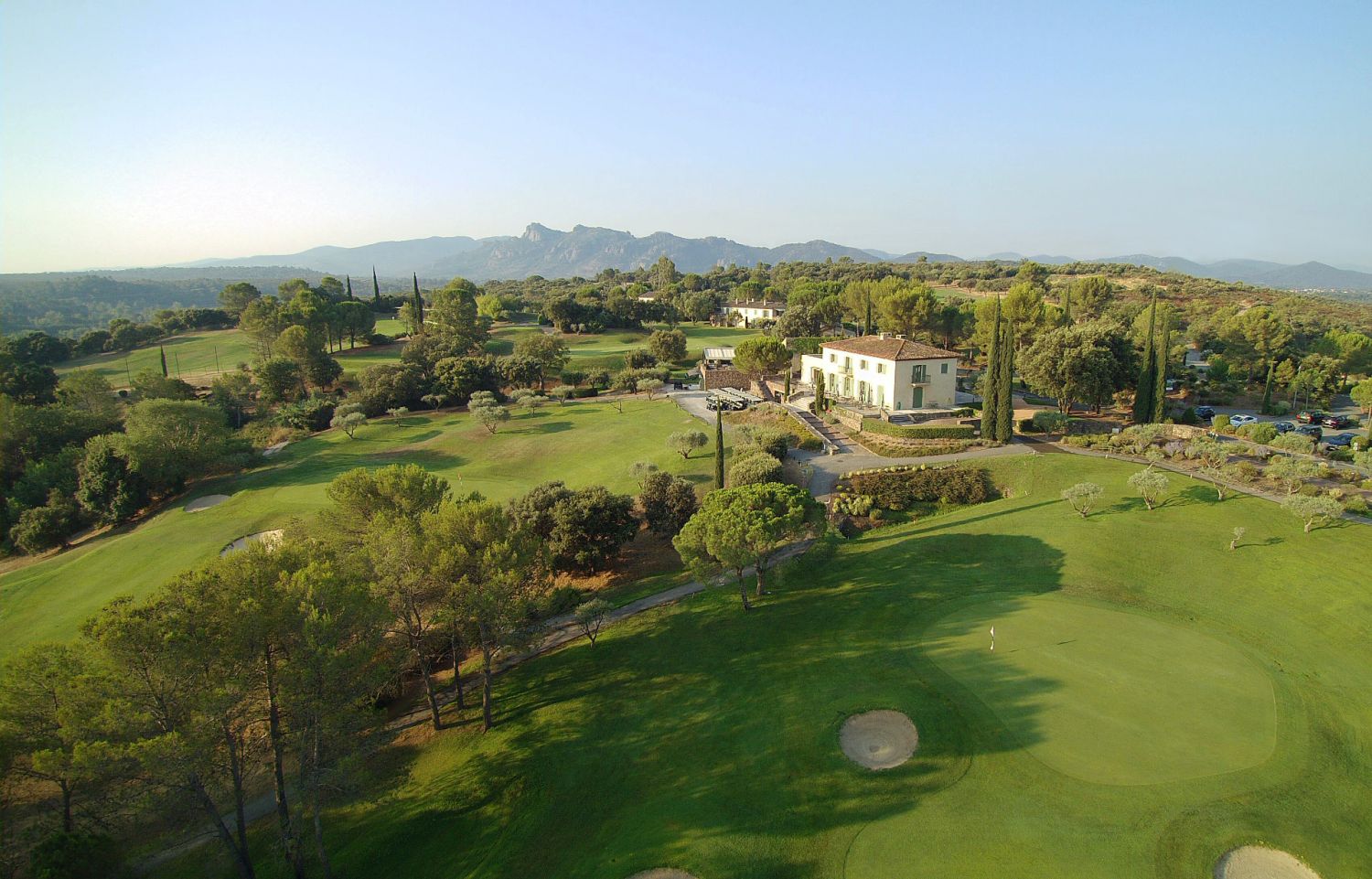 Panoramic Golf Course Venue for Events in Provence