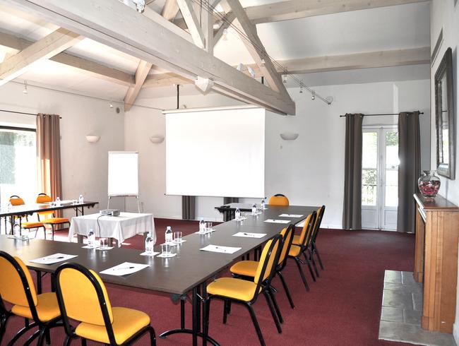 Panoramic Golf Course Venue for Events in Provence