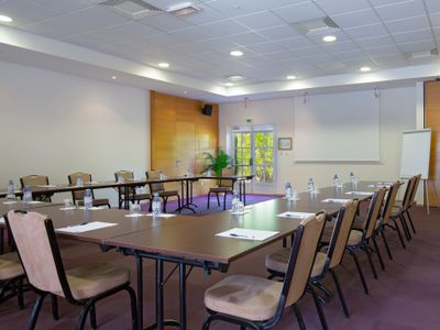 Salle d'événement de 84 m² pour Séminaires & Team Building en Pleine Campagne