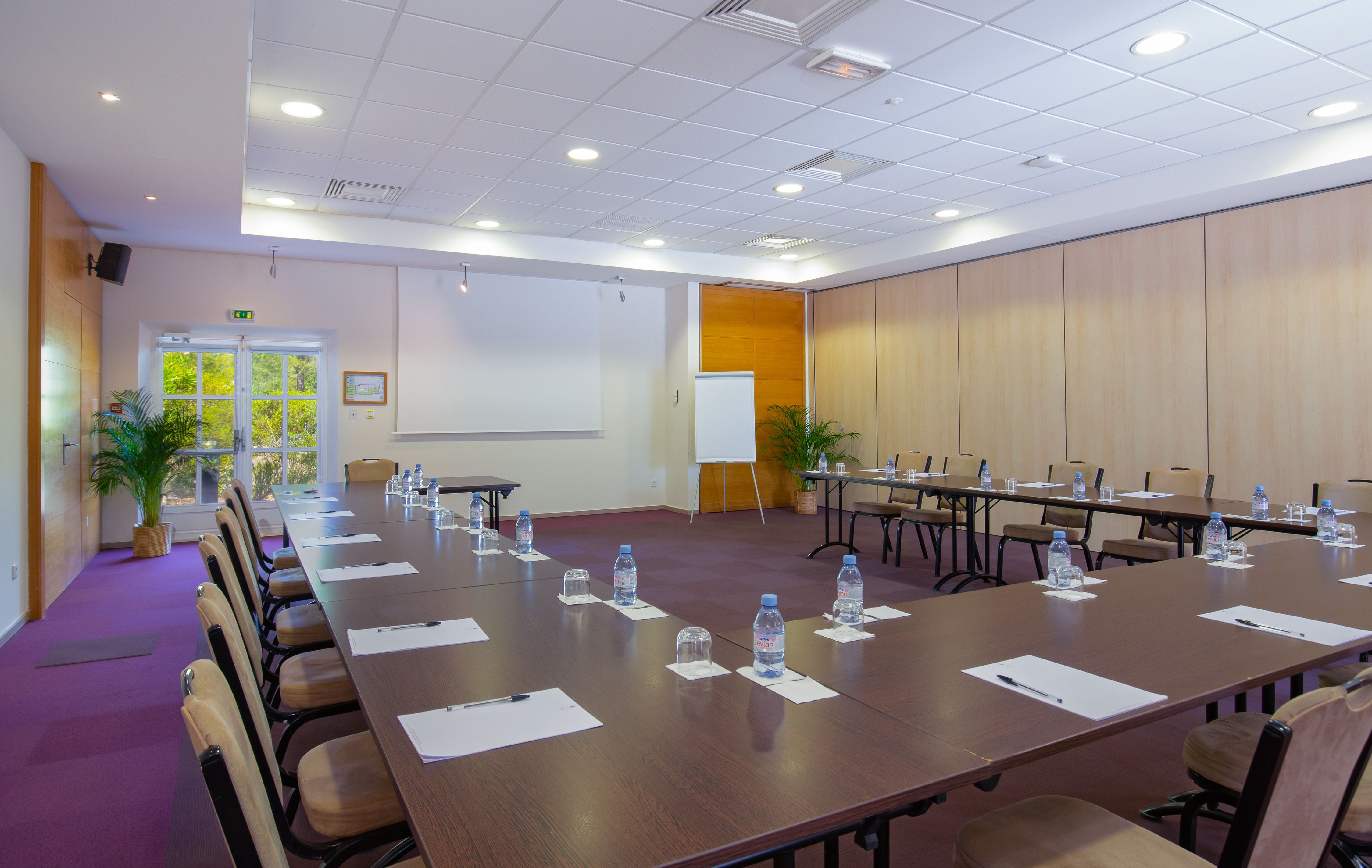 Salle d'événement de 84 m² pour Séminaires & Team Building en Pleine Campagne