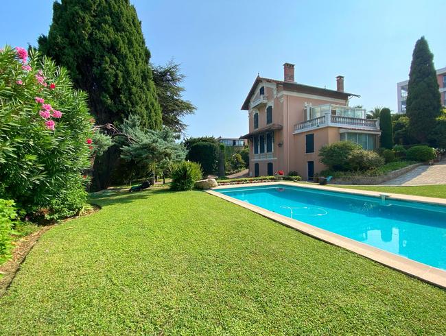 Villa de Caractère avec Piscine & Jardin pour Événements à Antibes