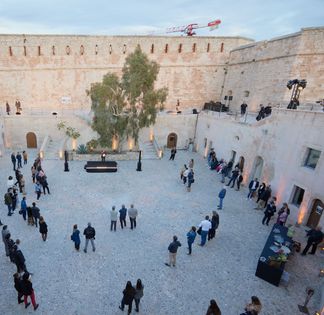 Historic Citadel Courtyard: 430 m² Event Space in Marseille