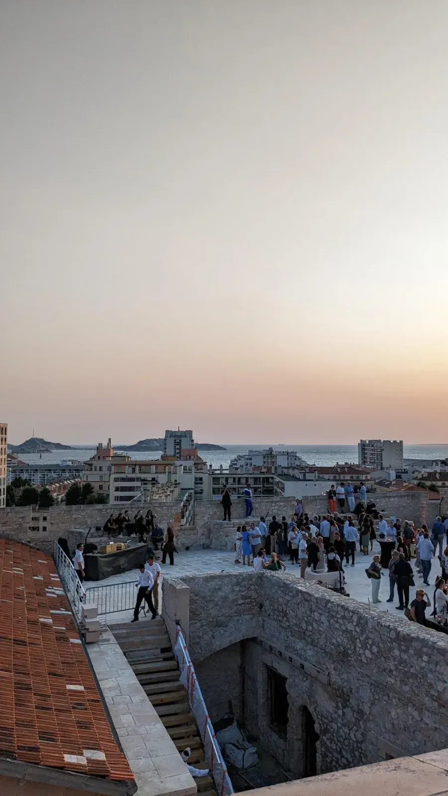 Terrasse Singhen: A Stunning Event Venue with Panoramic Sea Views in Marseille