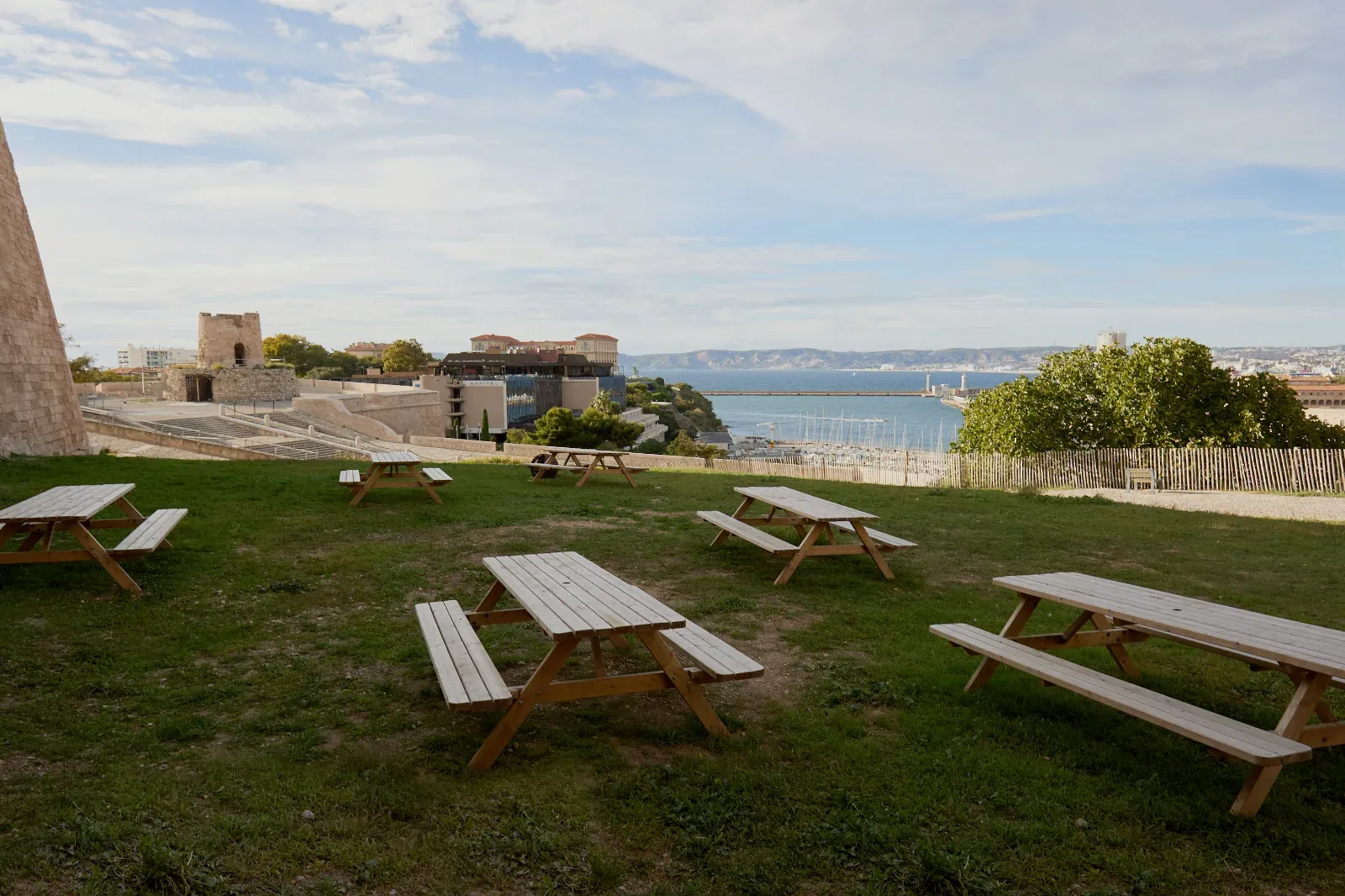 Garden Venue with Stunning Old Port Views in Marseille