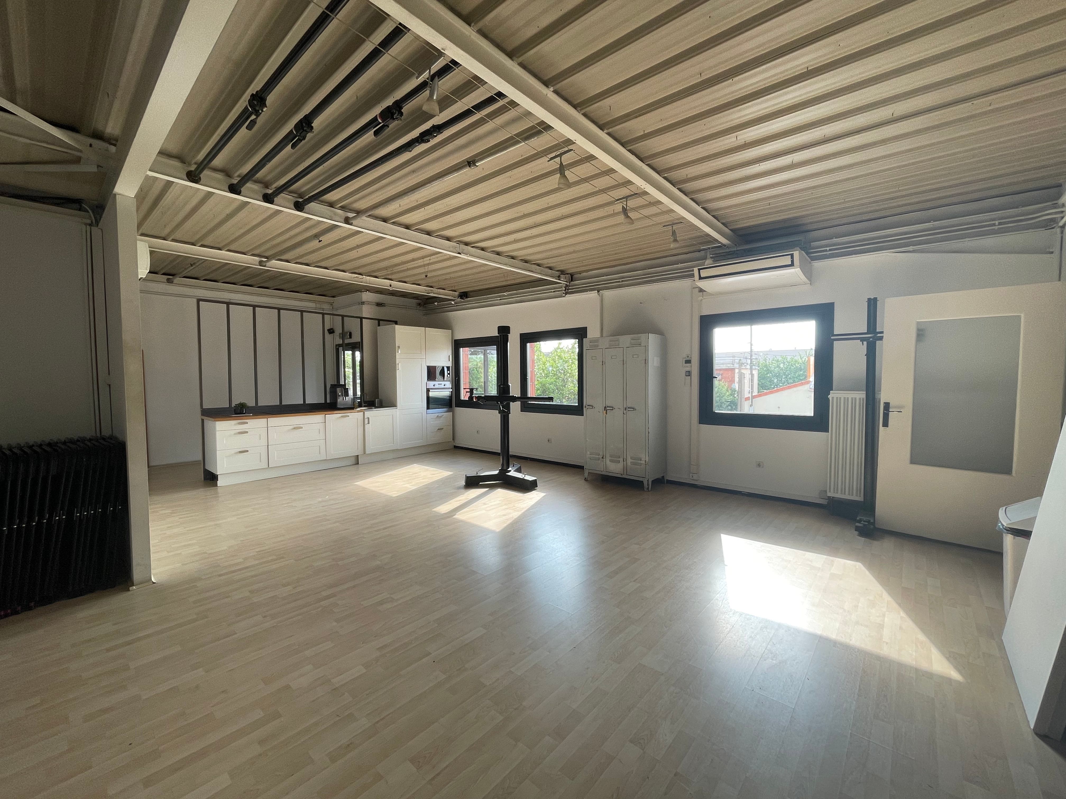 FAMOUS STUDIO - Espace D