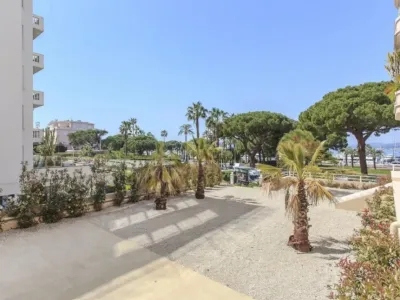 Luxury Cannes Apartment with Sea View & Garden for Events